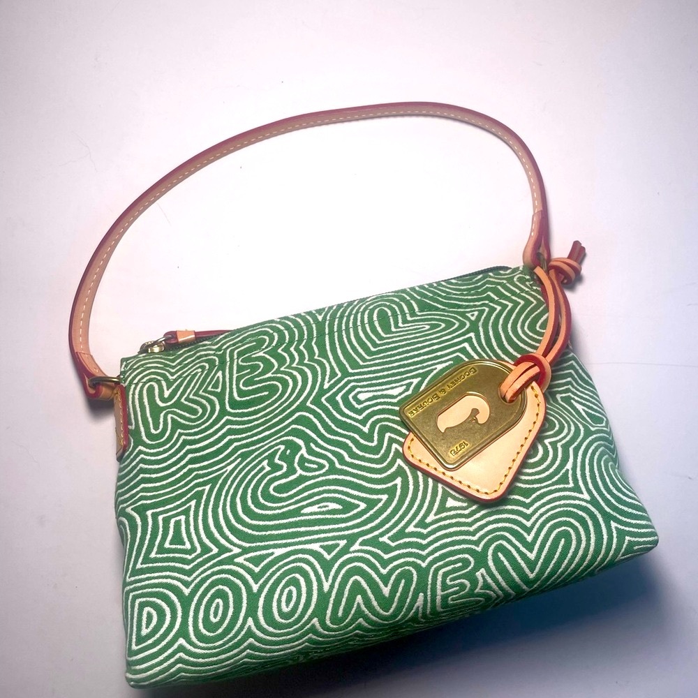 SOLD❌1980 Dooney & Bourke Woodstock